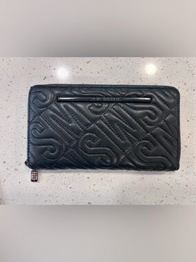 Steve Madden Quilted Black Logo-Embossed Wallet
